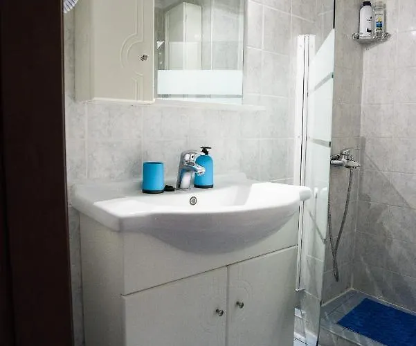 Salonika Downtown Spacious Apartament